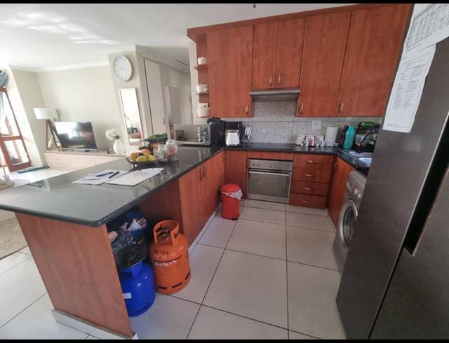 3 BEDROOM TOWNHOUSE FOR SALE IN MEYERSDAL